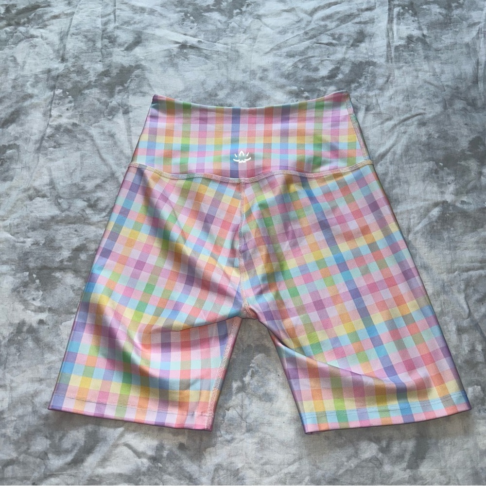 Beyond Yoga Pastel Plaid High Waisted Biker Shorts - Picture 5 of 5